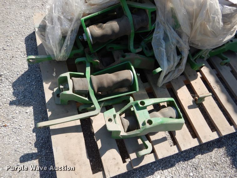 image for item DH2048 John Deere 1790 split row planter parts