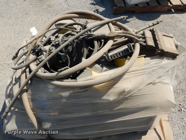 image for item DH2048 John Deere 1790 split row planter parts