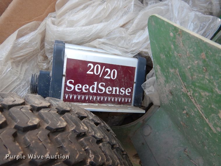 image for item DH2048 John Deere 1790 split row planter parts