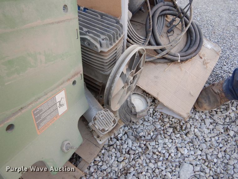 image for item DH2048 John Deere 1790 split row planter parts