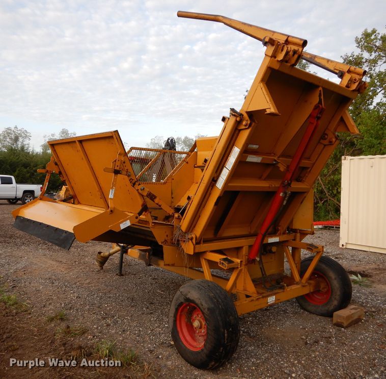 image for item DH2566 HayBuster 256 Plus II bale processor