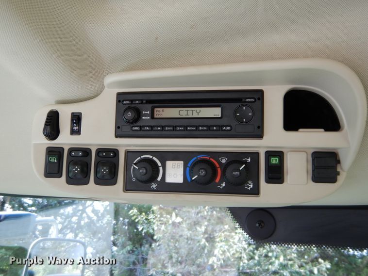 image for item DH2567 2013 John Deere 6210R MFWD tractor