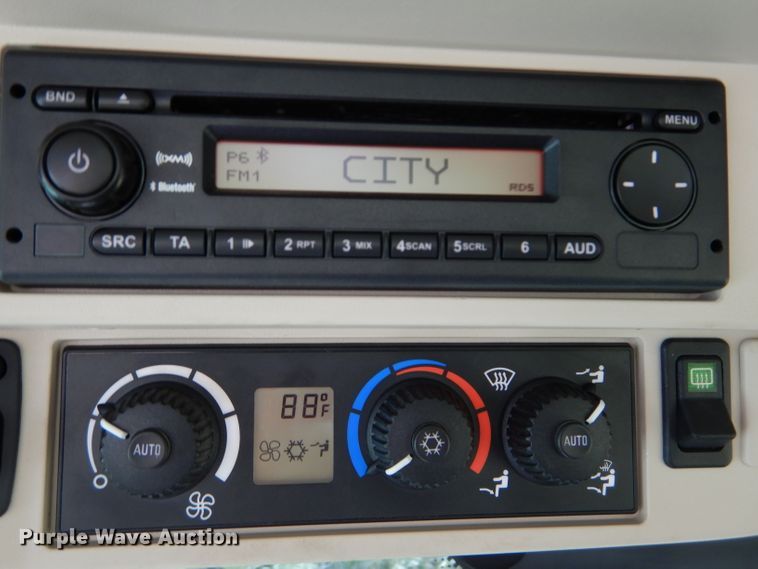 image for item DH2567 2013 John Deere 6210R MFWD tractor