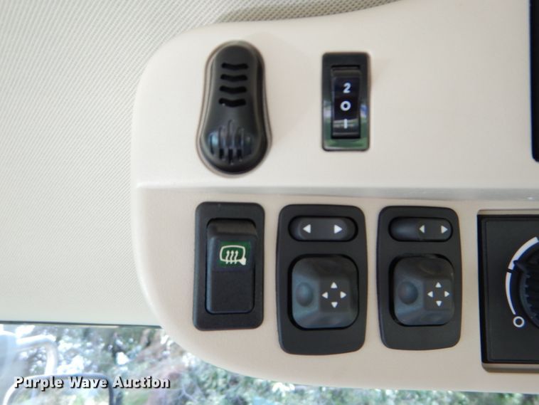 image for item DH2567 2013 John Deere 6210R MFWD tractor