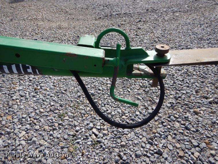 image for item DH2577 Frontier WR1012 hay rake