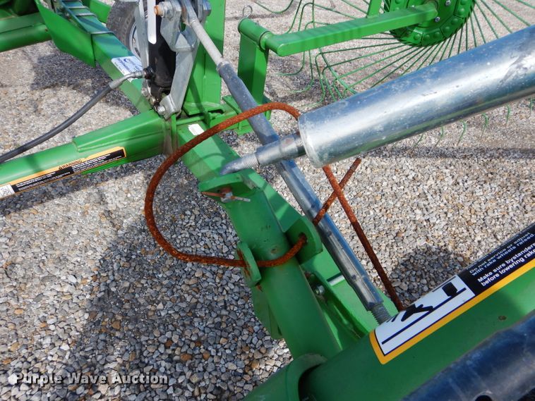 image for item DH2577 Frontier WR1012 hay rake