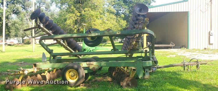 image for item DH2821 John Deere 220 disk
