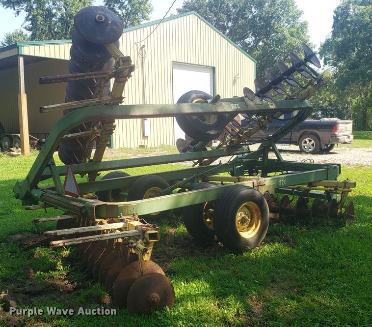 image for item DH2821 John Deere 220 disk