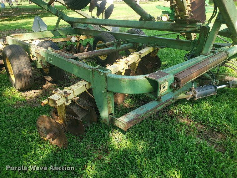 image for item DH2821 John Deere 220 disk