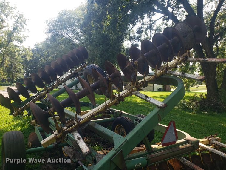 image for item DH2821 John Deere 220 disk