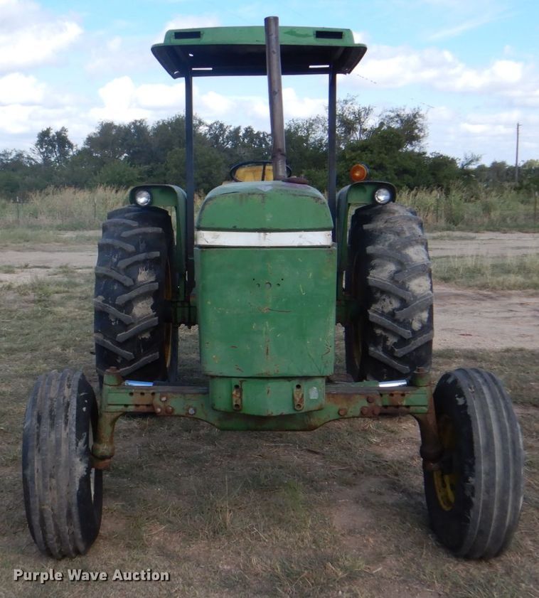 image for item DH5275 1980 John Deere 2940 tractor