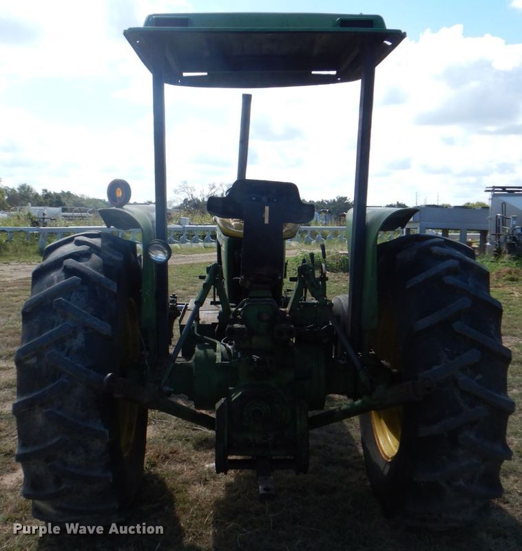 image for item DH5275 1980 John Deere 2940 tractor