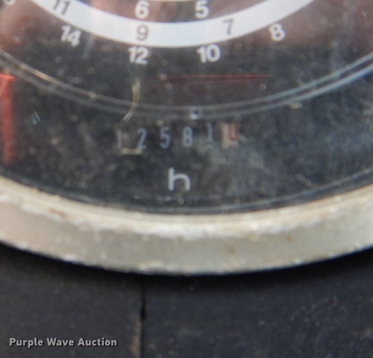 image for item DH5275 1980 John Deere 2940 tractor