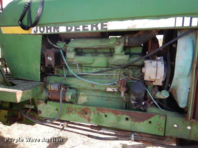 image for item DH5275 1980 John Deere 2940 tractor