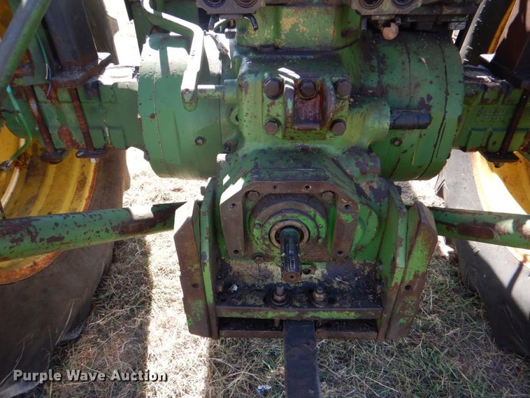 image for item DH5275 1980 John Deere 2940 tractor