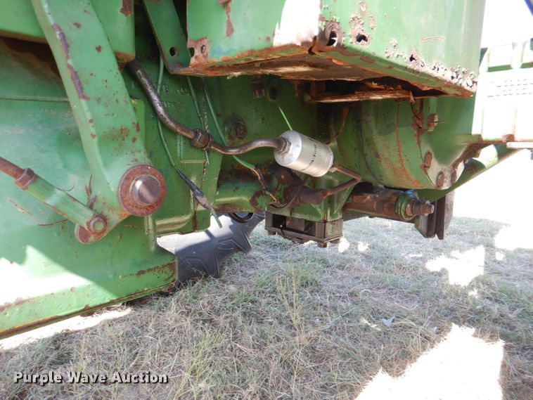 image for item DH5275 1980 John Deere 2940 tractor