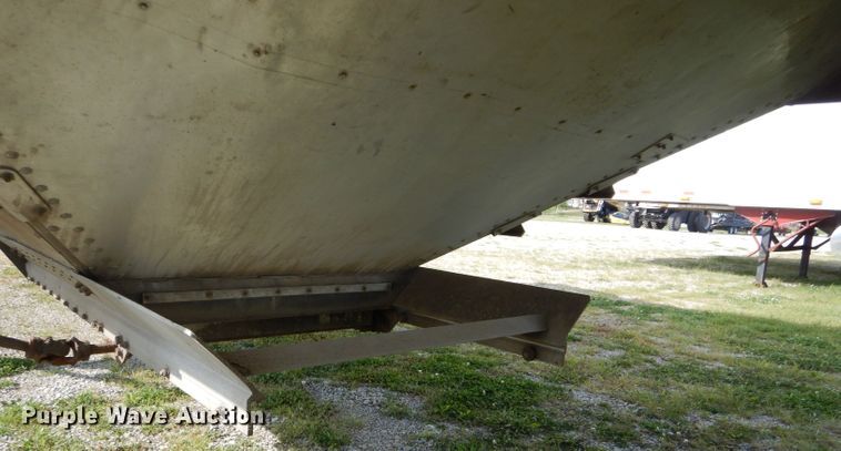 image for item DH6130 2004 Timpte double hopper bottom grain trailer