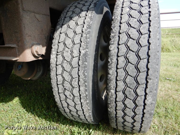 image for item DH6130 2004 Timpte double hopper bottom grain trailer