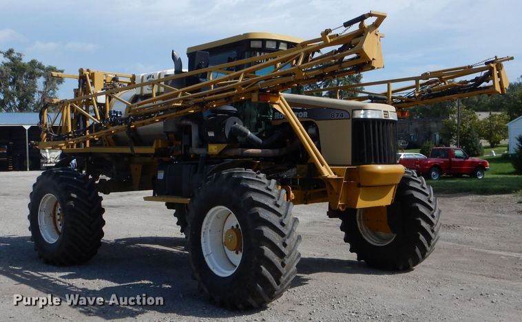 image for item DH6131 2006 Ag-Chem RoGator 874 sprayer
