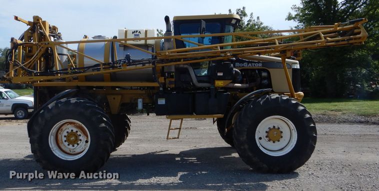 image for item DH6131 2006 Ag-Chem RoGator 874 sprayer