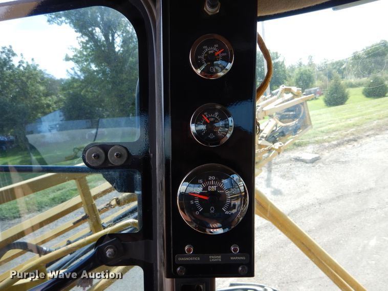 image for item DH6131 2006 Ag-Chem RoGator 874 sprayer