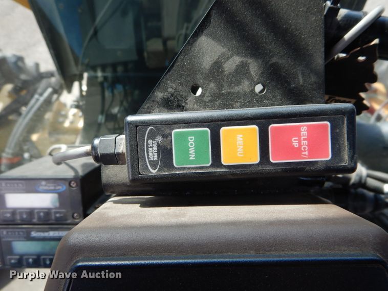 image for item DH6131 2006 Ag-Chem RoGator 874 sprayer