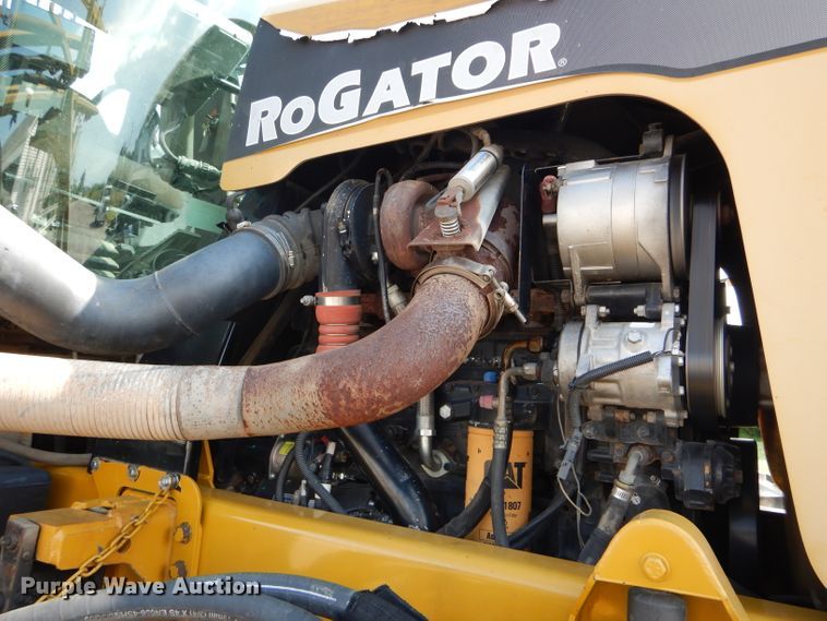 image for item DH6131 2006 Ag-Chem RoGator 874 sprayer