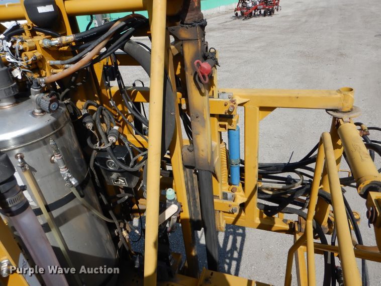 image for item DH6131 2006 Ag-Chem RoGator 874 sprayer