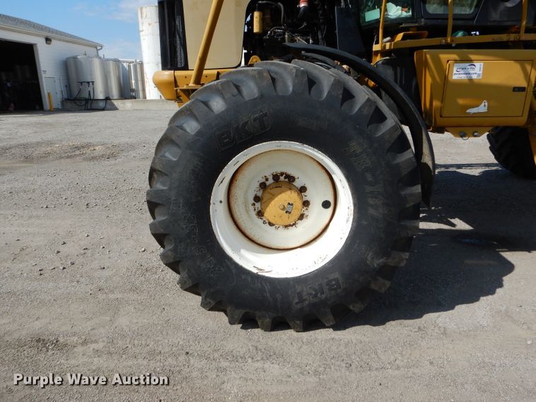 image for item DH6131 2006 Ag-Chem RoGator 874 sprayer