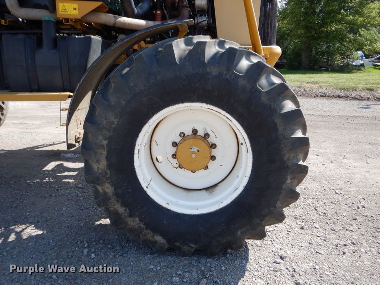 image for item DH6131 2006 Ag-Chem RoGator 874 sprayer