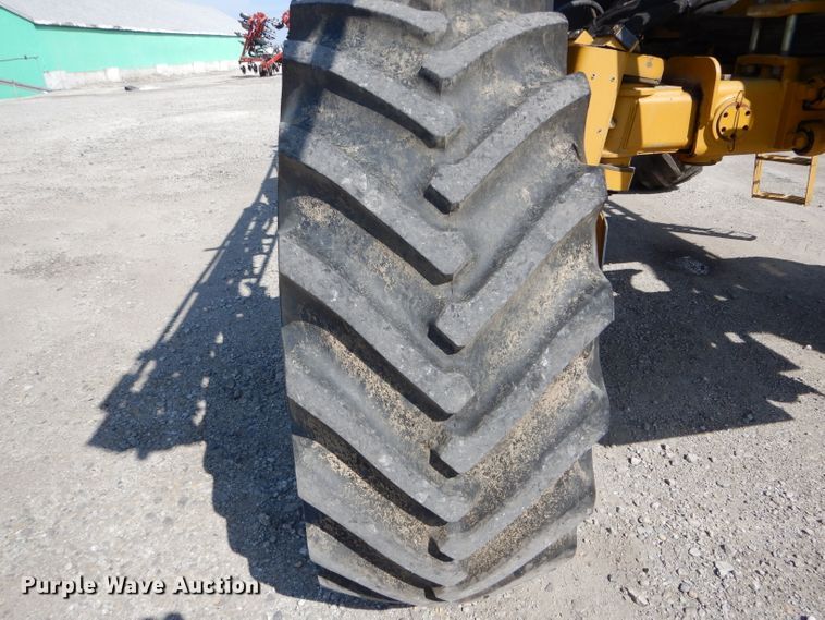 image for item DH6131 2006 Ag-Chem RoGator 874 sprayer