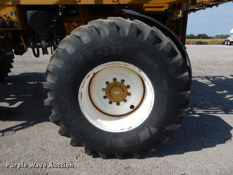 image for item DH6131 2006 Ag-Chem RoGator 874 sprayer