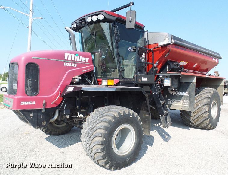 image for item DI0624 2010 Miller Atlas 3654 applicator with New Leader L4000G4 dry spreader bed