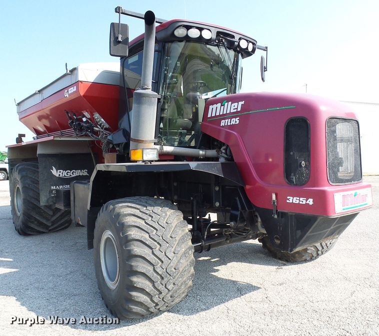 image for item DI0624 2010 Miller Atlas 3654 applicator with New Leader L4000G4 dry spreader bed