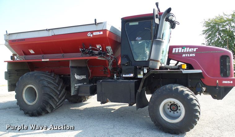 image for item DI0624 2010 Miller Atlas 3654 applicator with New Leader L4000G4 dry spreader bed