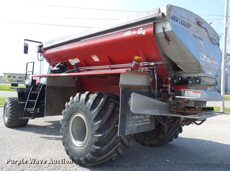 image for item DI0624 2010 Miller Atlas 3654 applicator with New Leader L4000G4 dry spreader bed