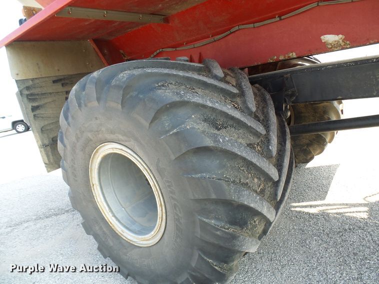 image for item DI0624 2010 Miller Atlas 3654 applicator with New Leader L4000G4 dry spreader bed