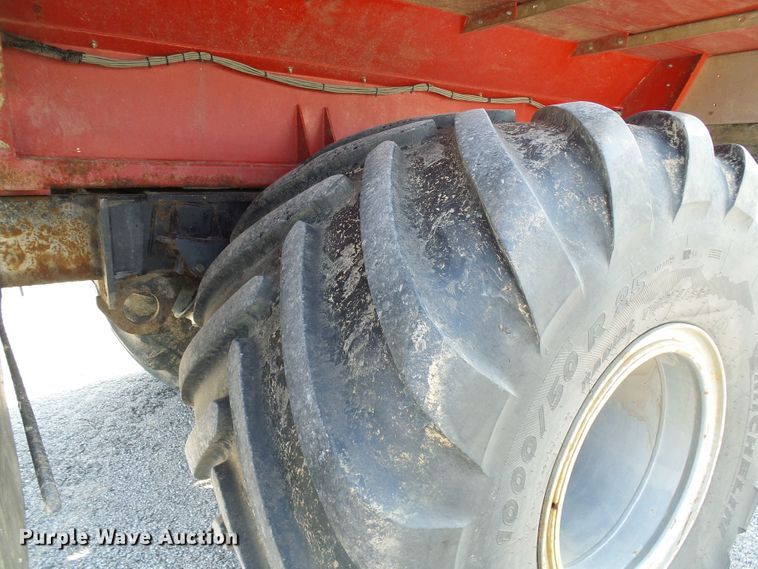 image for item DI0624 2010 Miller Atlas 3654 applicator with New Leader L4000G4 dry spreader bed