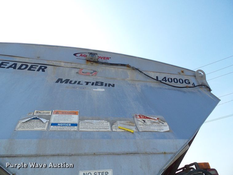 image for item DI0624 2010 Miller Atlas 3654 applicator with New Leader L4000G4 dry spreader bed