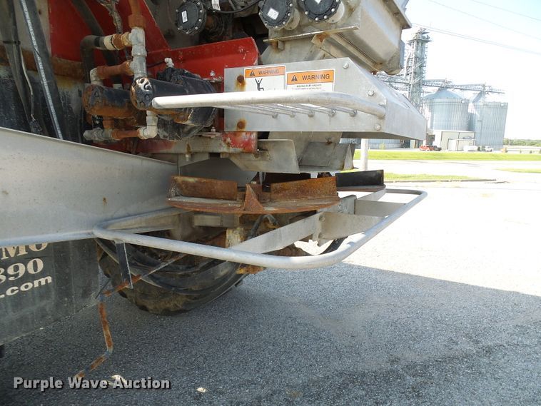 image for item DI0624 2010 Miller Atlas 3654 applicator with New Leader L4000G4 dry spreader bed