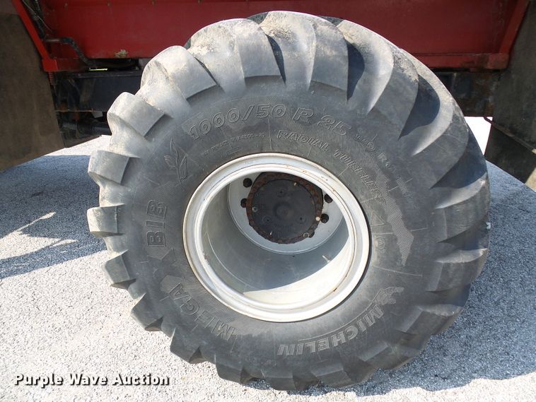 image for item DI0624 2010 Miller Atlas 3654 applicator with New Leader L4000G4 dry spreader bed