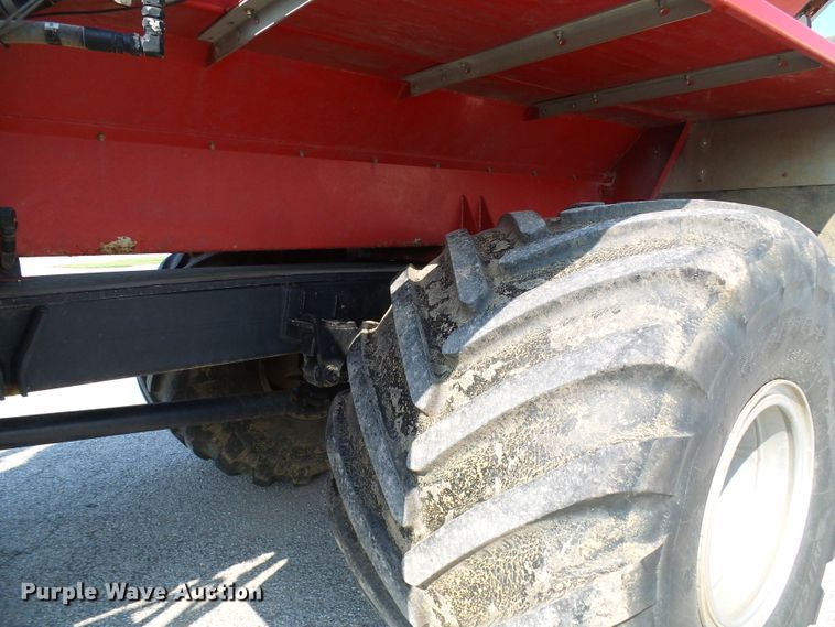 image for item DI0624 2010 Miller Atlas 3654 applicator with New Leader L4000G4 dry spreader bed