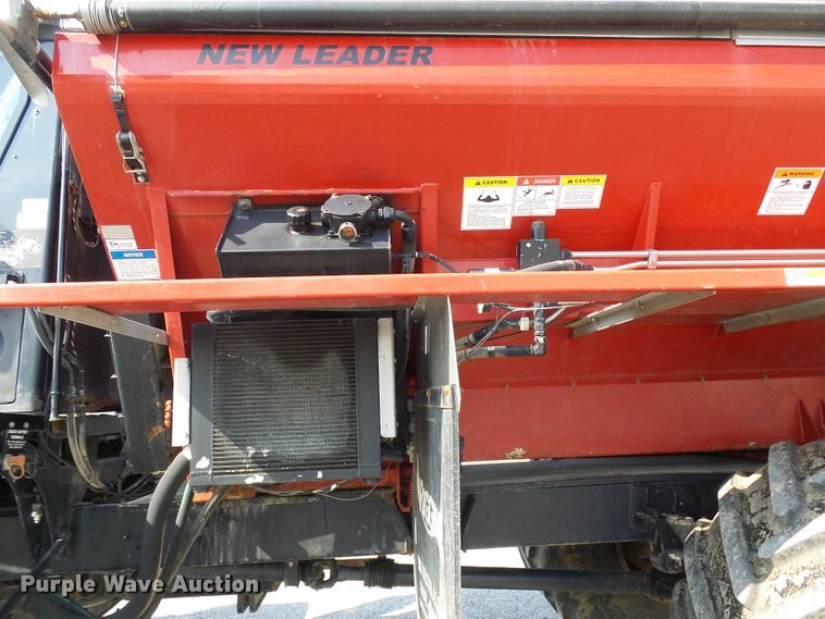 image for item DI0624 2010 Miller Atlas 3654 applicator with New Leader L4000G4 dry spreader bed