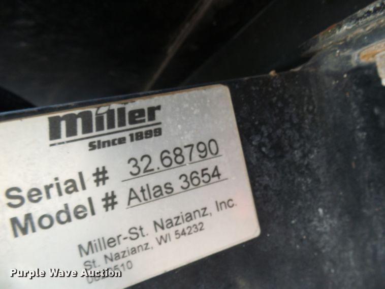 image for item DI0624 2010 Miller Atlas 3654 applicator with New Leader L4000G4 dry spreader bed
