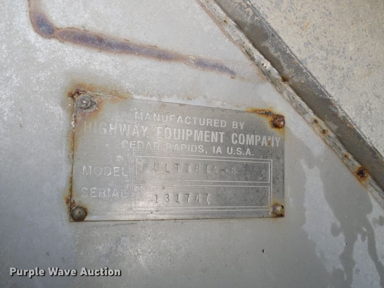 image for item DI0624 2010 Miller Atlas 3654 applicator with New Leader L4000G4 dry spreader bed