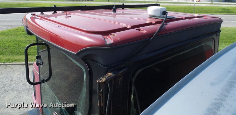 image for item DI0624 2010 Miller Atlas 3654 applicator with New Leader L4000G4 dry spreader bed