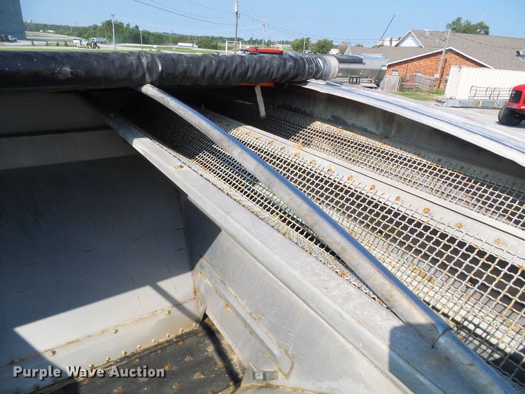 image for item DI0624 2010 Miller Atlas 3654 applicator with New Leader L4000G4 dry spreader bed