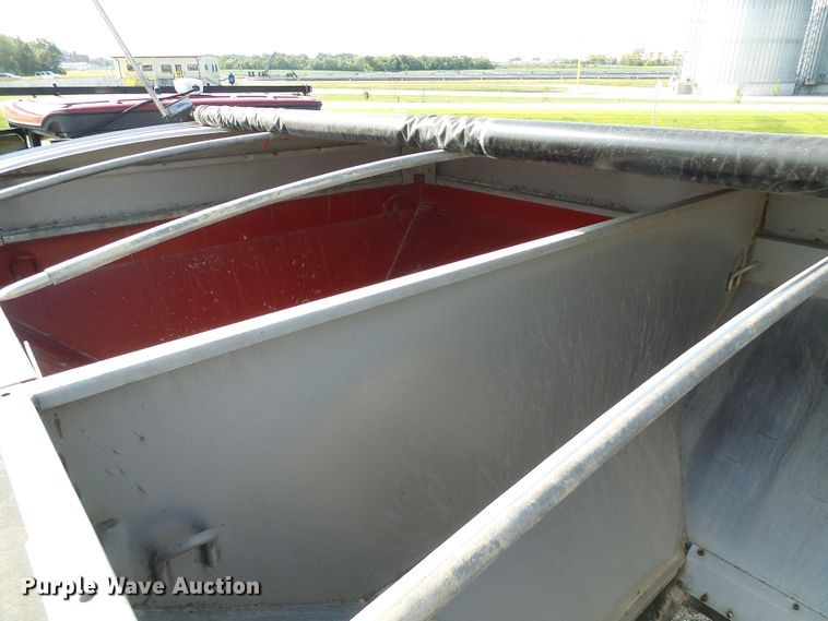 image for item DI0624 2010 Miller Atlas 3654 applicator with New Leader L4000G4 dry spreader bed