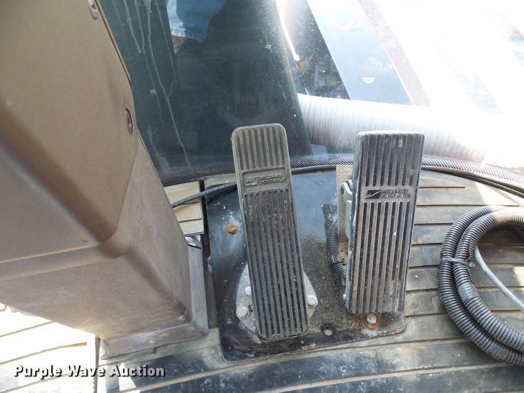 image for item DI0624 2010 Miller Atlas 3654 applicator with New Leader L4000G4 dry spreader bed