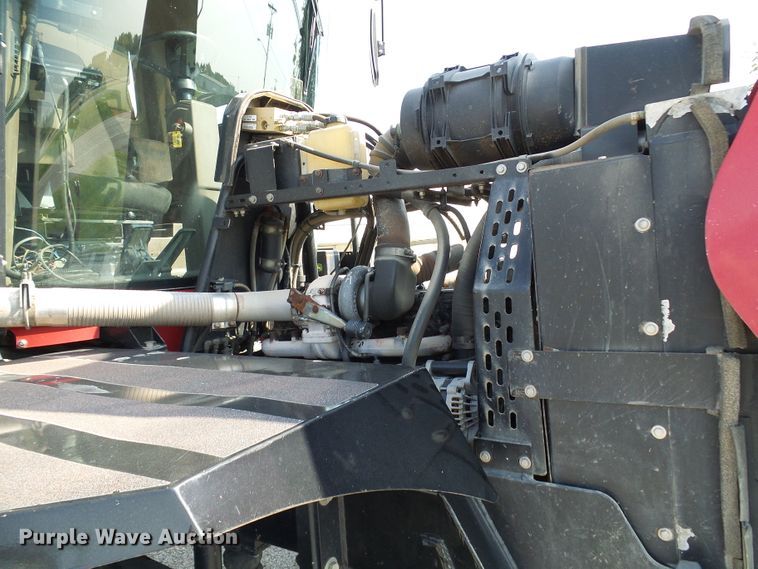 image for item DI0624 2010 Miller Atlas 3654 applicator with New Leader L4000G4 dry spreader bed